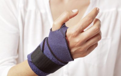 कार्पल टनेल सिंड्रोम : हातातील मुंग्या आणि वेदनांचे एक  महत्त्वाचे  कारण