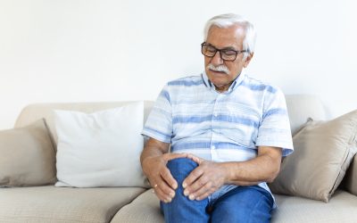 गुडघेदुखी साठी म्हातारपणामध्ये शस्त्रक्रिये शिवाय इतर पर्याय